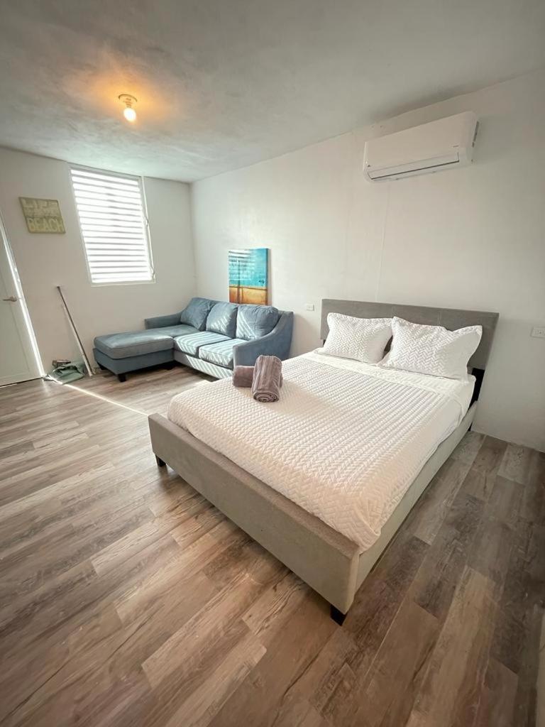 Las Olas Beach Apartments Arecibo Eksteriør bilde